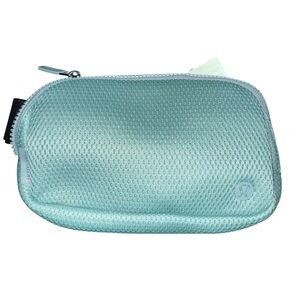 Lululemon Everywhere Belt Bag Knit Mesh Crater Blue, 1L NWT